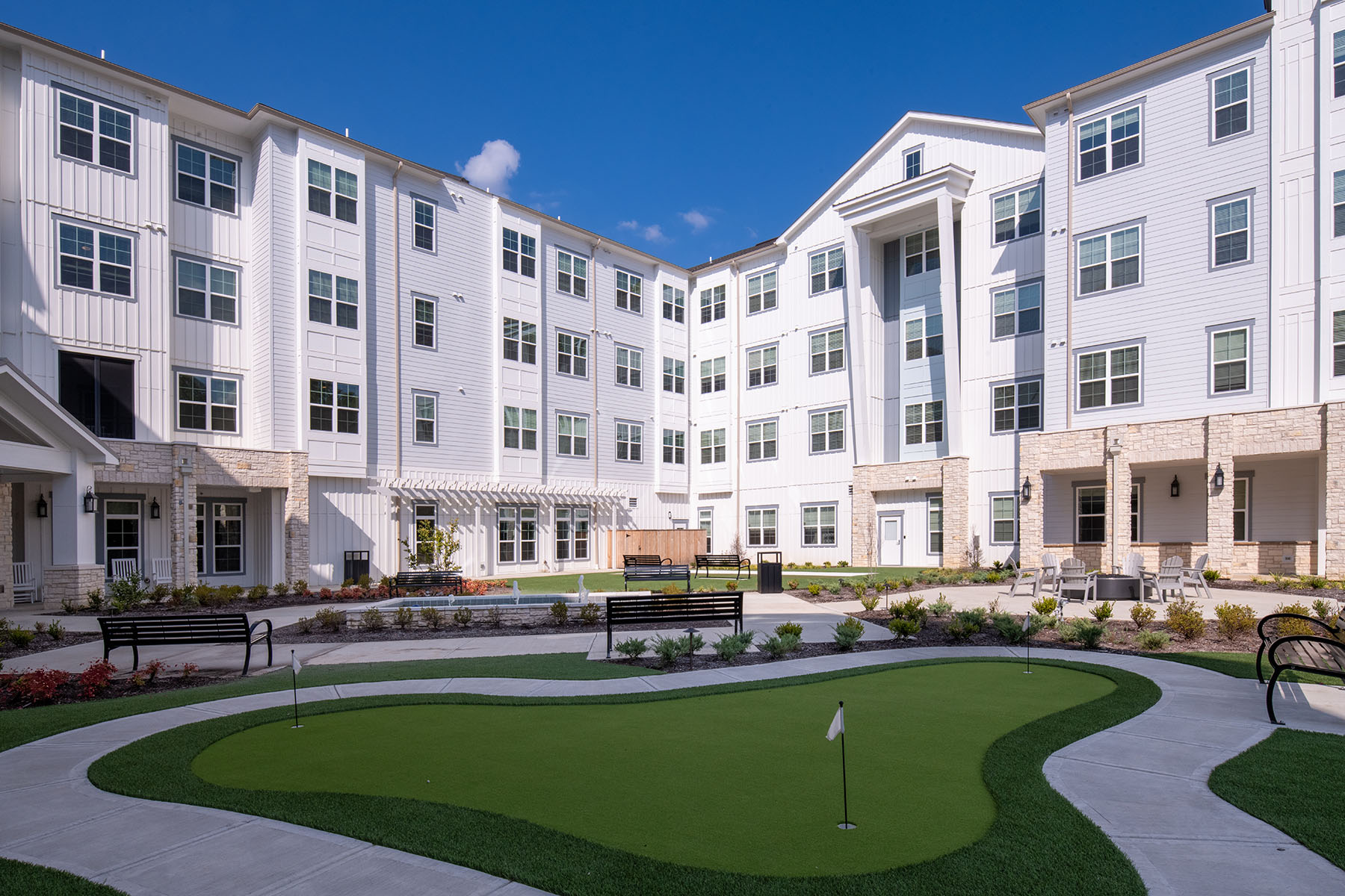Senior Living in East Memphis | The Summit of Germantown